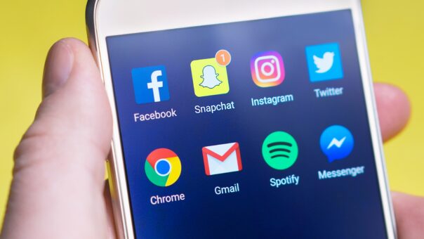 Easy Social Media Scholarships