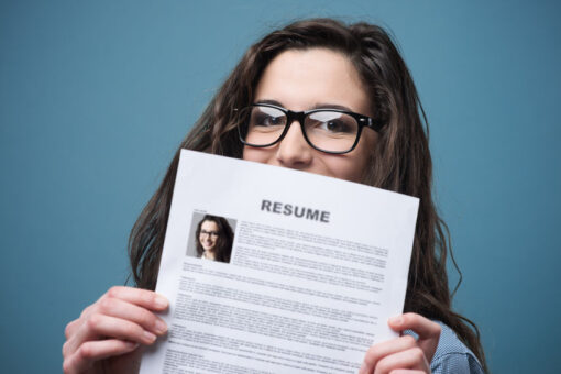 How to Write a Badass Scholarship Resume (W/ Example)